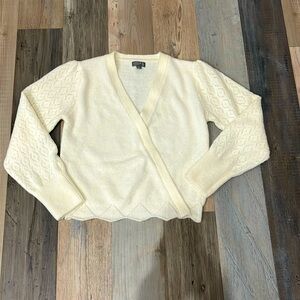 Soft Beautiful Cupcake Clothing LTD Pull Over V Neck Cropped Sweater Size XS